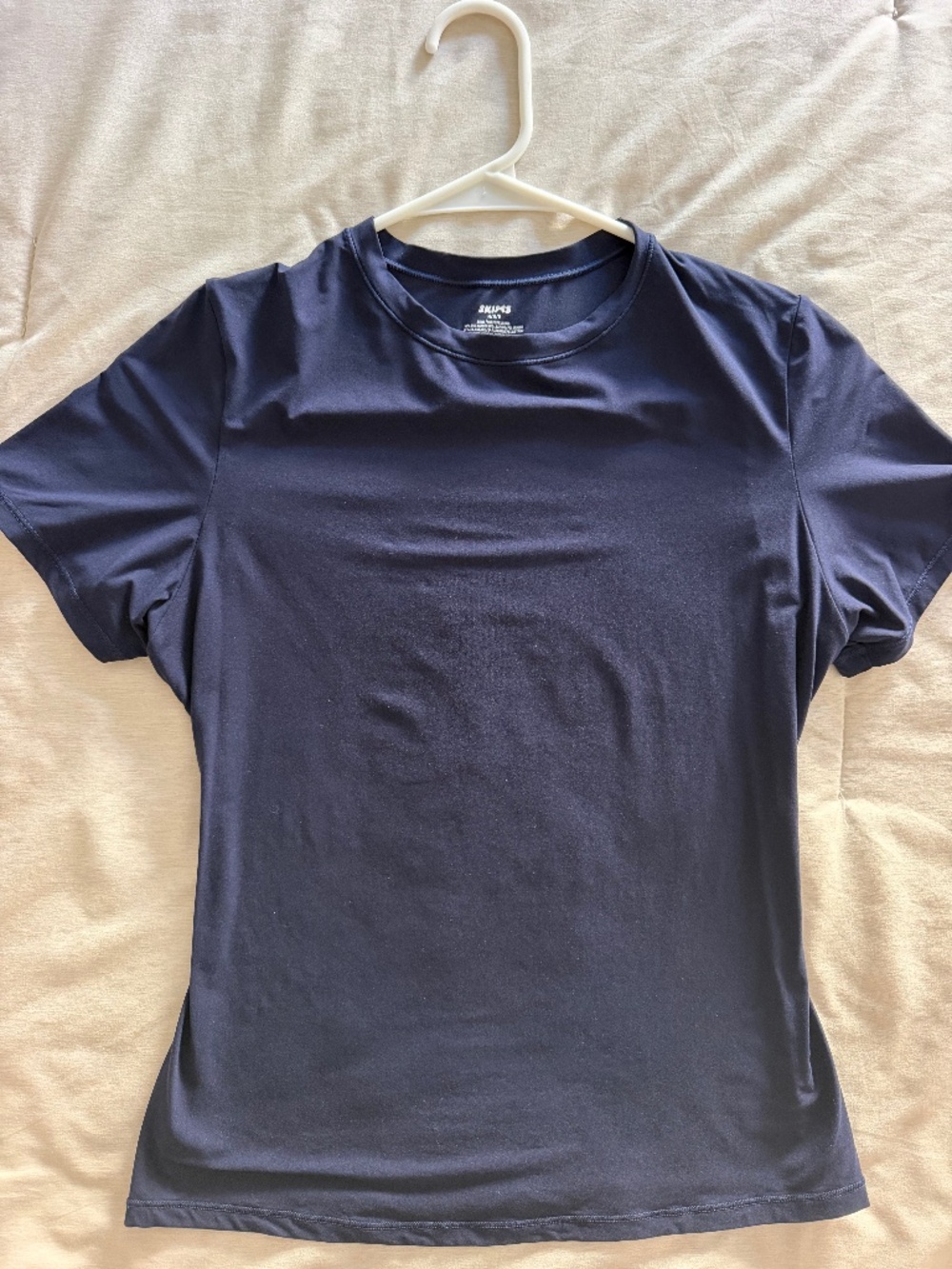 FITS EVERYBODY T-SHIRT